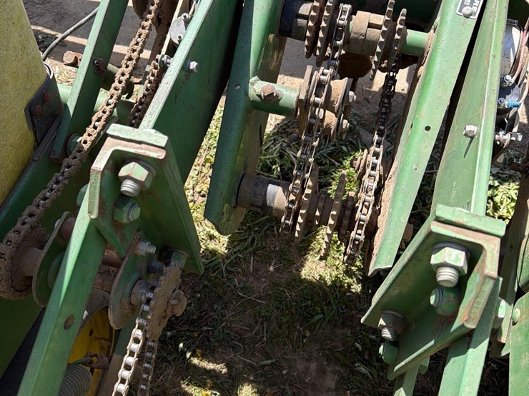 john-deere-7000-image-30