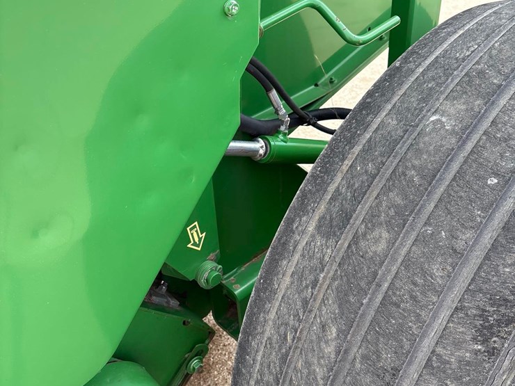 john-deere-569-image-13