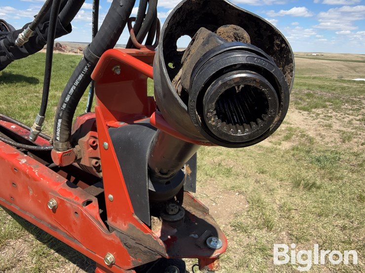 2013-new-holland-h7150-image-14