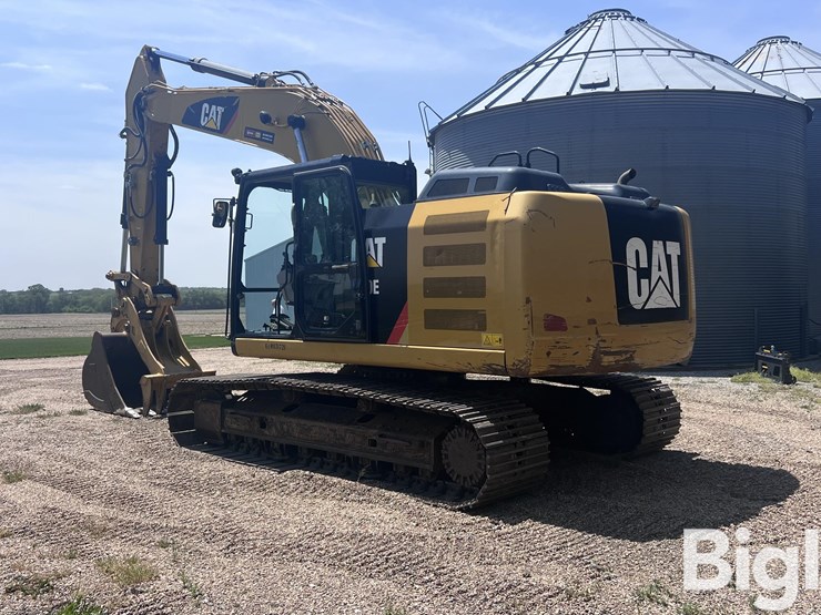 2013-caterpillar-320e-image-7
