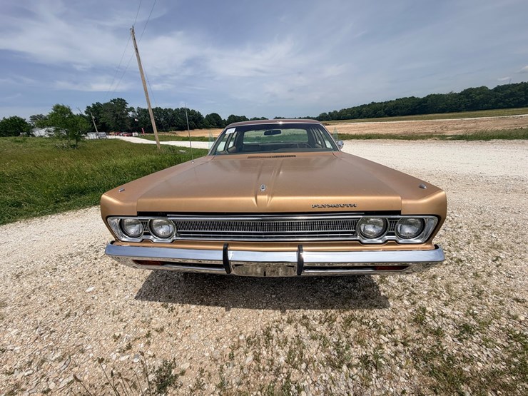 #24070-•-1969-plymouth-fury-image-11