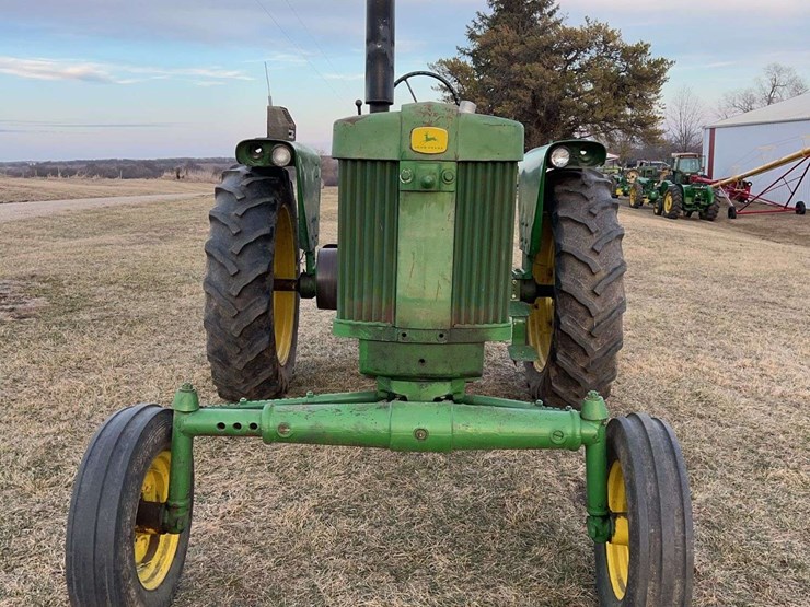 john-deere-720-image-8