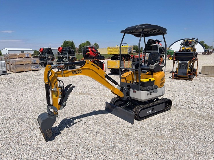 2026-me20-diesel-mini-excavator,-s/n-05359a-image-1