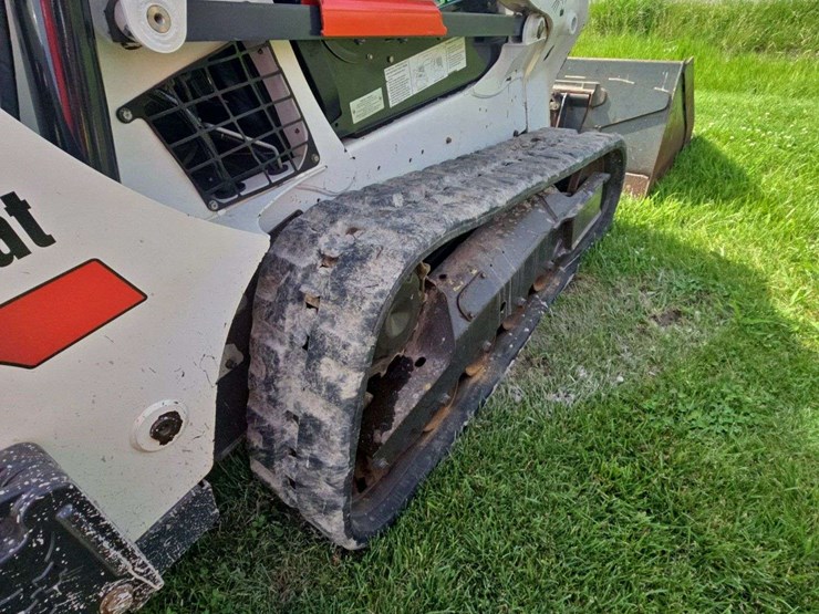 2020-bobcat-t595-image-12
