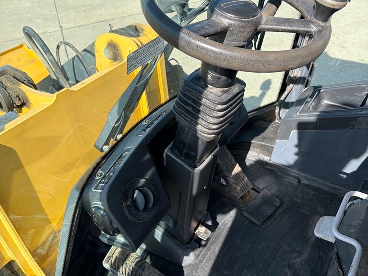 deere-344l-image-36