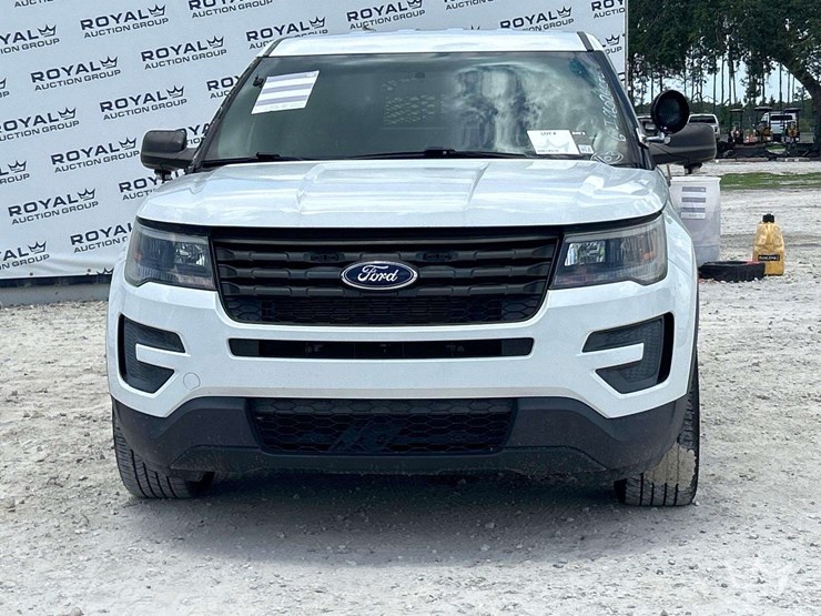 2018-ford-explorer-image-19
