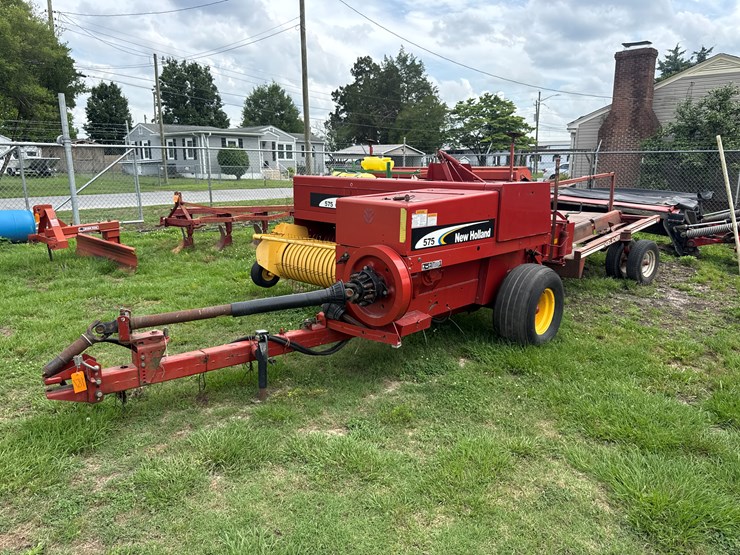 new-holland-575-image-1