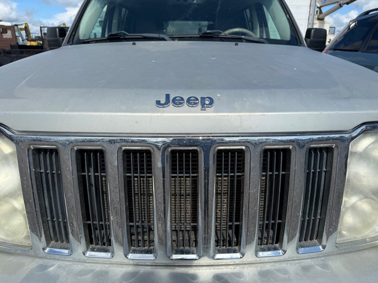 2008-jeep-liberty-image-28
