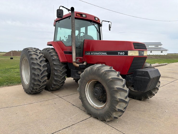 case-ih-7140-image-3