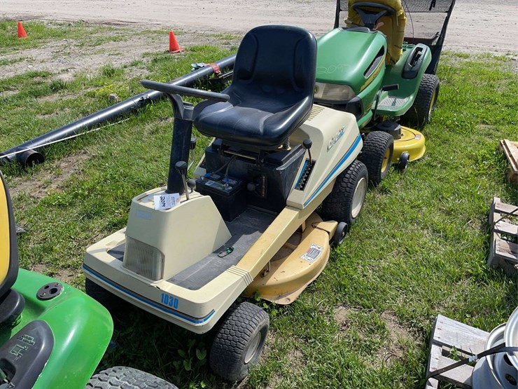 cub-cadet-1030-image-2