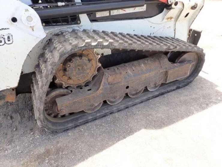 2017-bobcat-t550-image-32