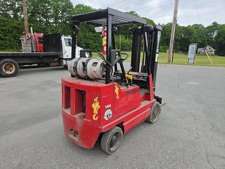 clark-gcx20-propane-forklift-image-5