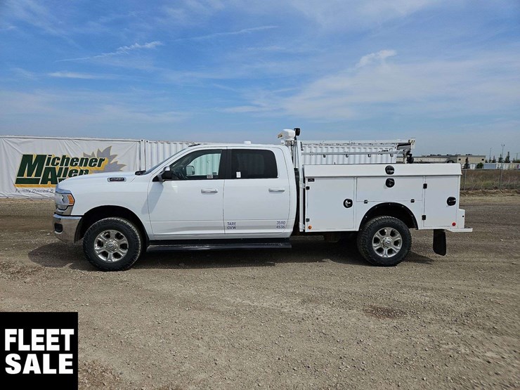 2020-dodge-2500-image-2