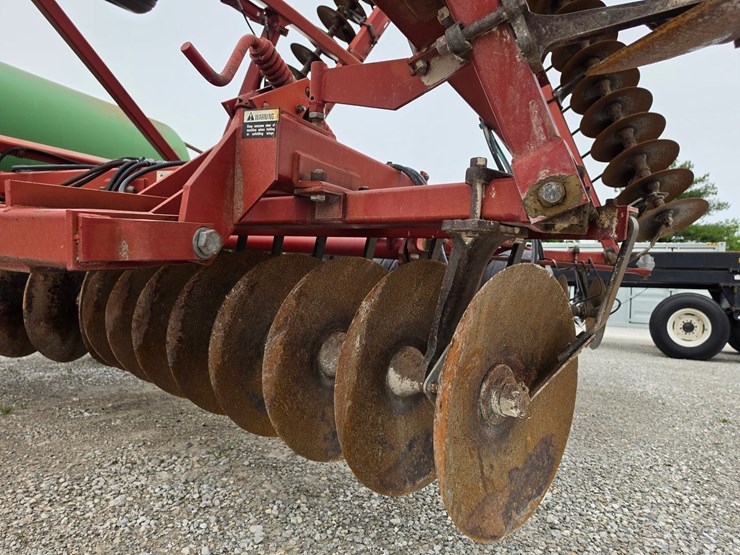 2001-case-ih-3950-image-13