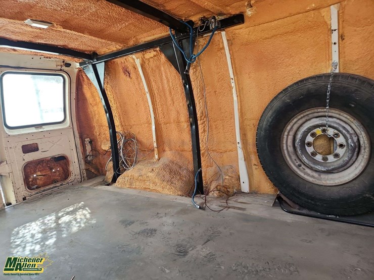 1990-ford-e350-image-17