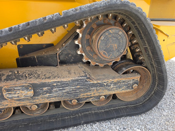 2018-deere-333g-image-22