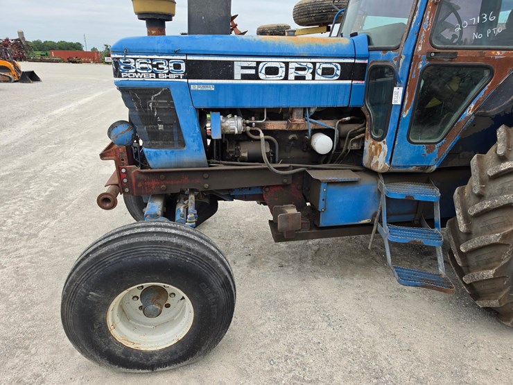 1990-ford-8630-image-5