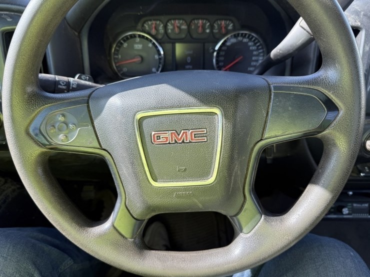2016-gmc-sierra-2500-image-30