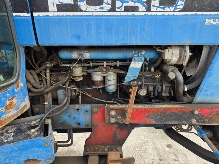 1990-ford-8630-image-21