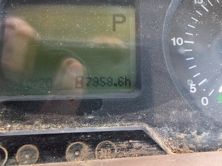 2003-john-deere-7520-image-11