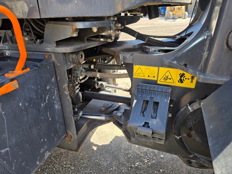 2021-doosan-dl220-image-23