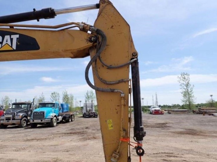 2014-caterpillar-320el-image-27