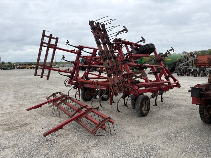 case-ih-4600-image-4
