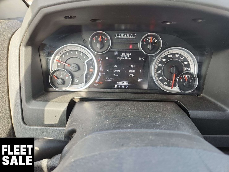 2014-dodge-1500-image-18