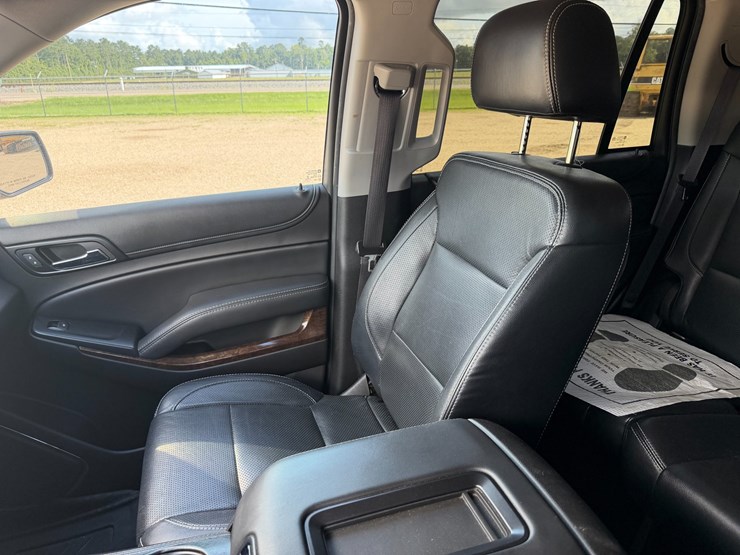 2018-chevrolet-tahoe-image-11