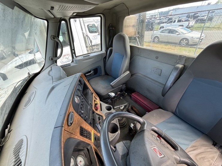 2009-international-prostar-image-16
