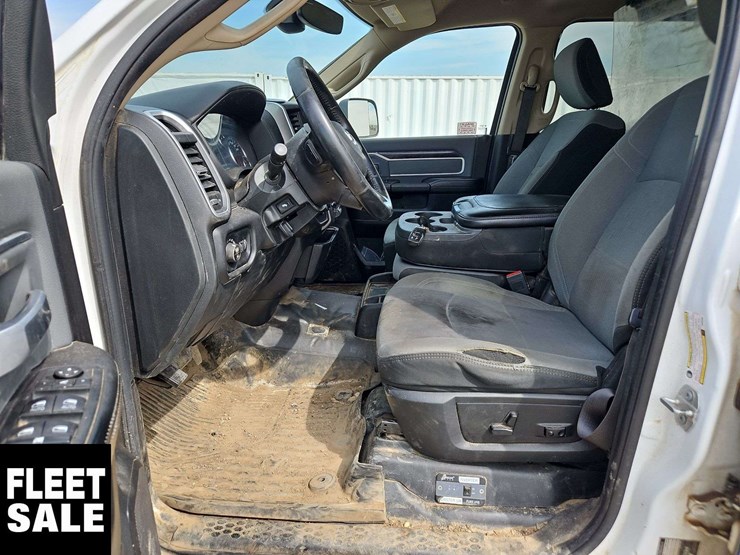 2020-dodge-2500-image-9