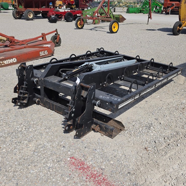 #205758 • Hoelscher 100 Bale Claw