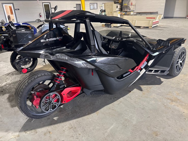 #23984-•-2016-polaris-slingshot-image-3