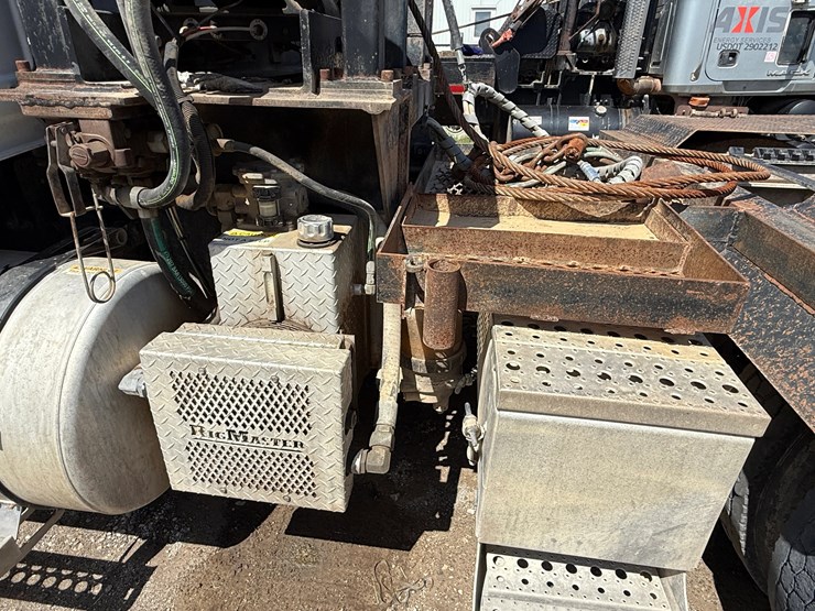 2018-western-star-4700-image-9