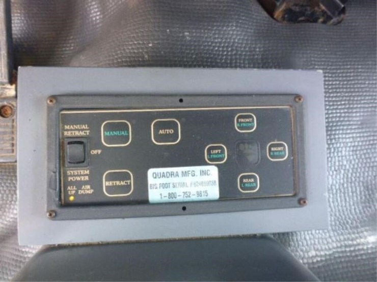 2005-gmc-t8500-image-65