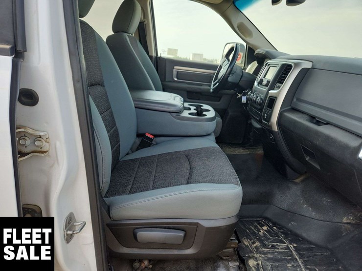 2014-dodge-1500-image-28