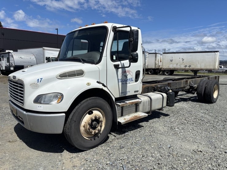2012-freightliner-m2-s/a-cab-&-chassis-image-1