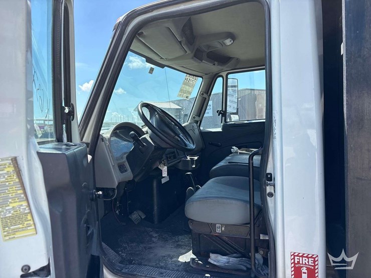 2015-international-durastar-4300-image-6