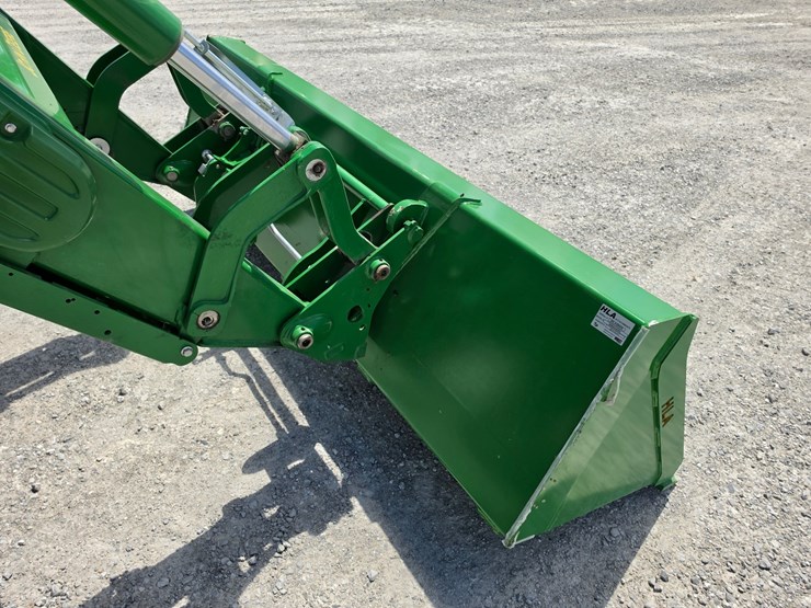 2016-john-deere-6145r-image-26