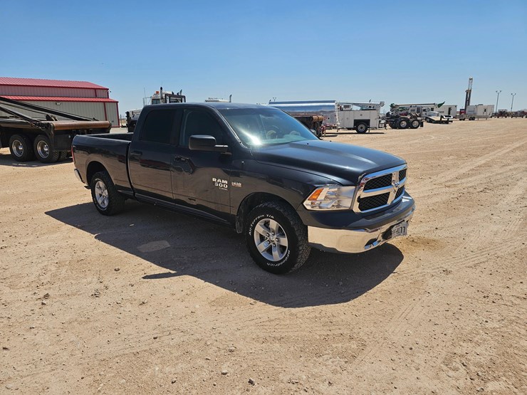 2019-ram-1500-classic-image-5