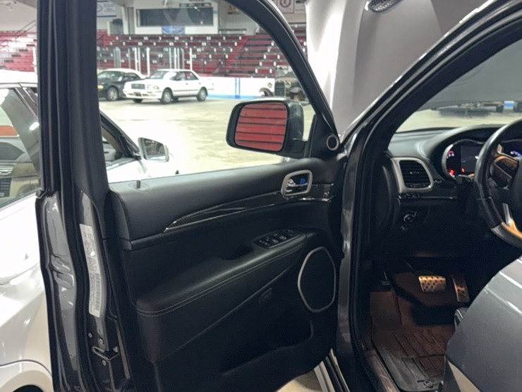 2014-jeep-grand-cherokee-image-36