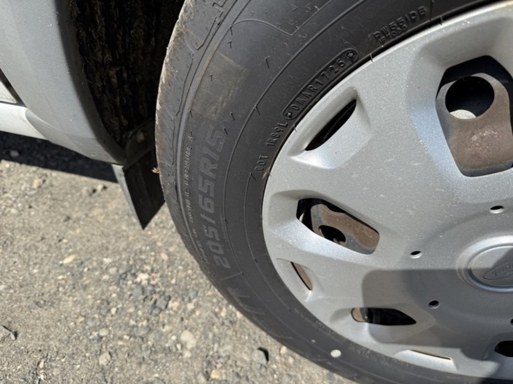 2012-ford-transit-connect-image-17