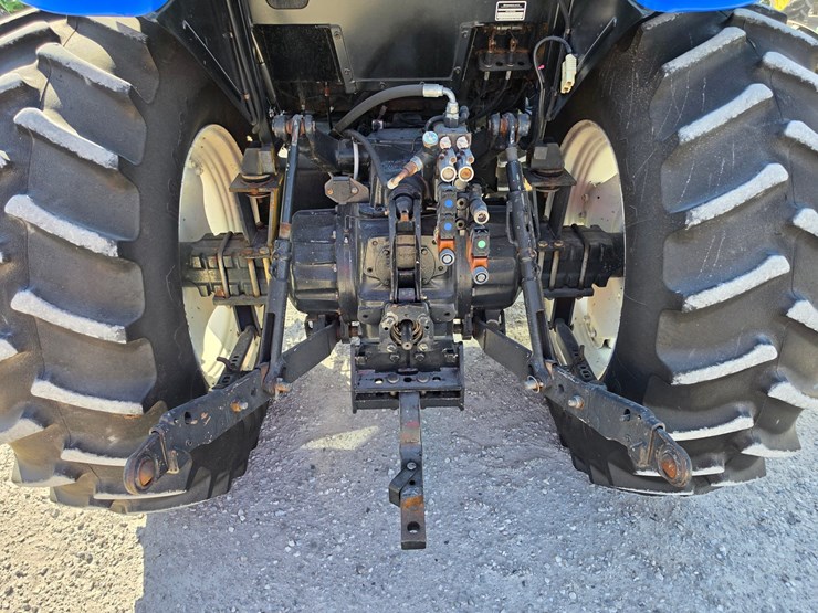 2013-new-holland-ts6.120-image-19