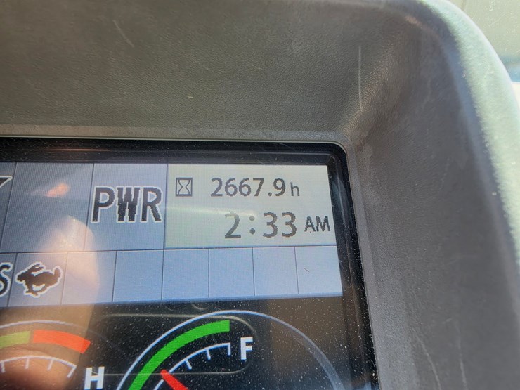 2018-deere-85g-image-22