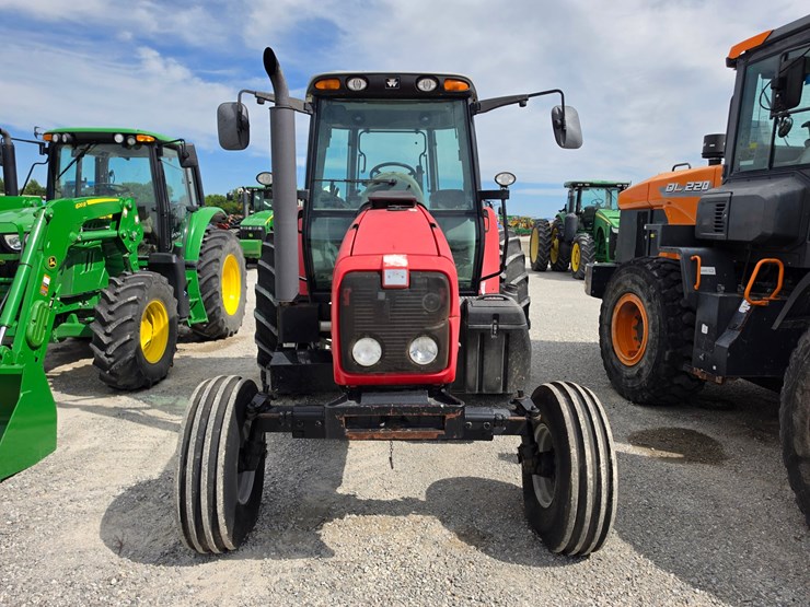 2005-massey-ferguson-6465-image-2