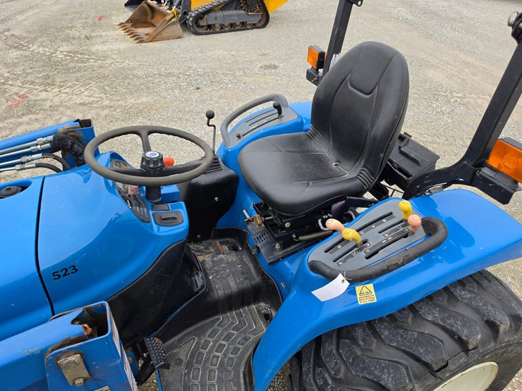 1999-new-holland-tc33-image-12