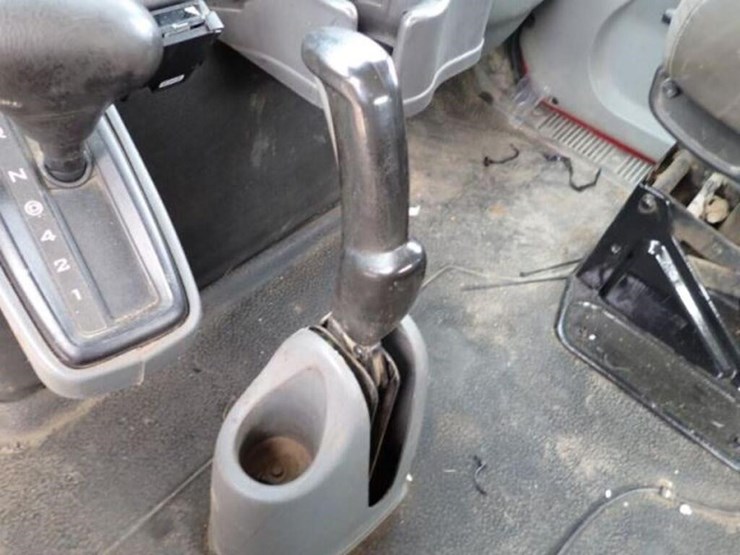 2005-international-durastar-4200-image-18