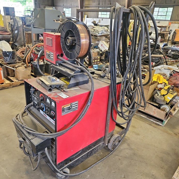 LINCOLN ELECTRIC DC-400 ELECTRIC WELDER