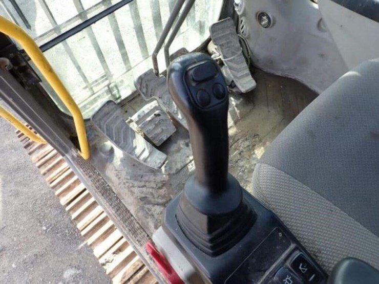 2015-volvo-ec250el-image-15