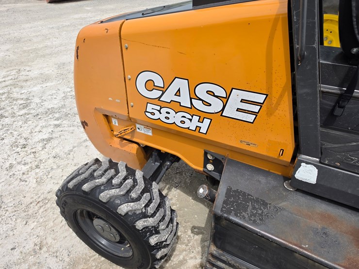 2019-case-586h-image-7